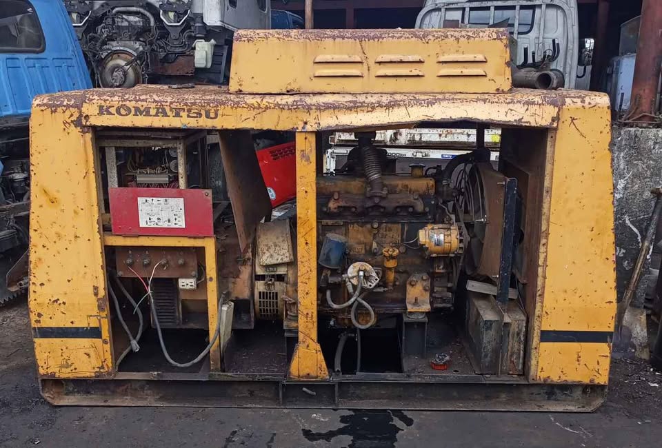 KOMATSU 30KVA